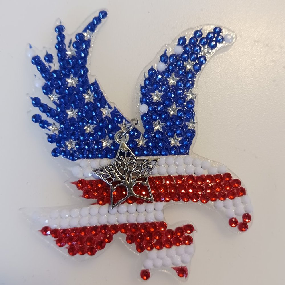 Eagle magnet with metal tree of life star charm